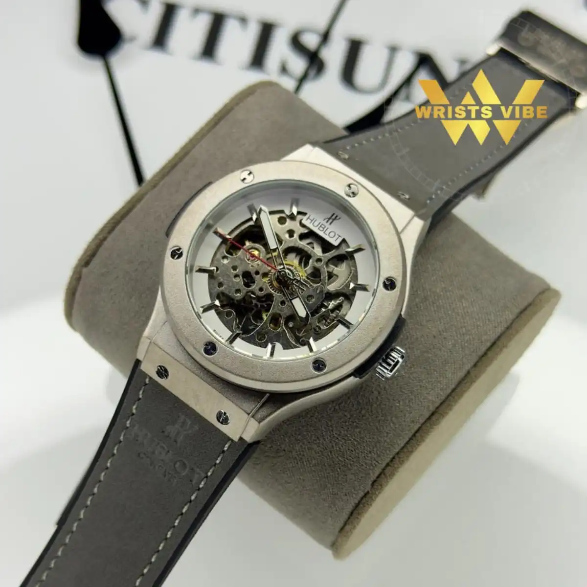 The original heavy buckle lock system of the Hublot Classic Fusion Skeleton Edition