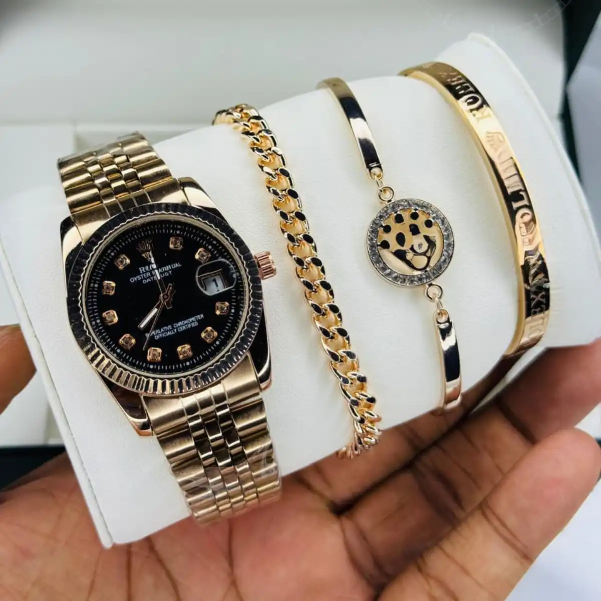 Showing the solid stainless steel strap of the Rolex Couple Combo Set (Watch + Bracelets)