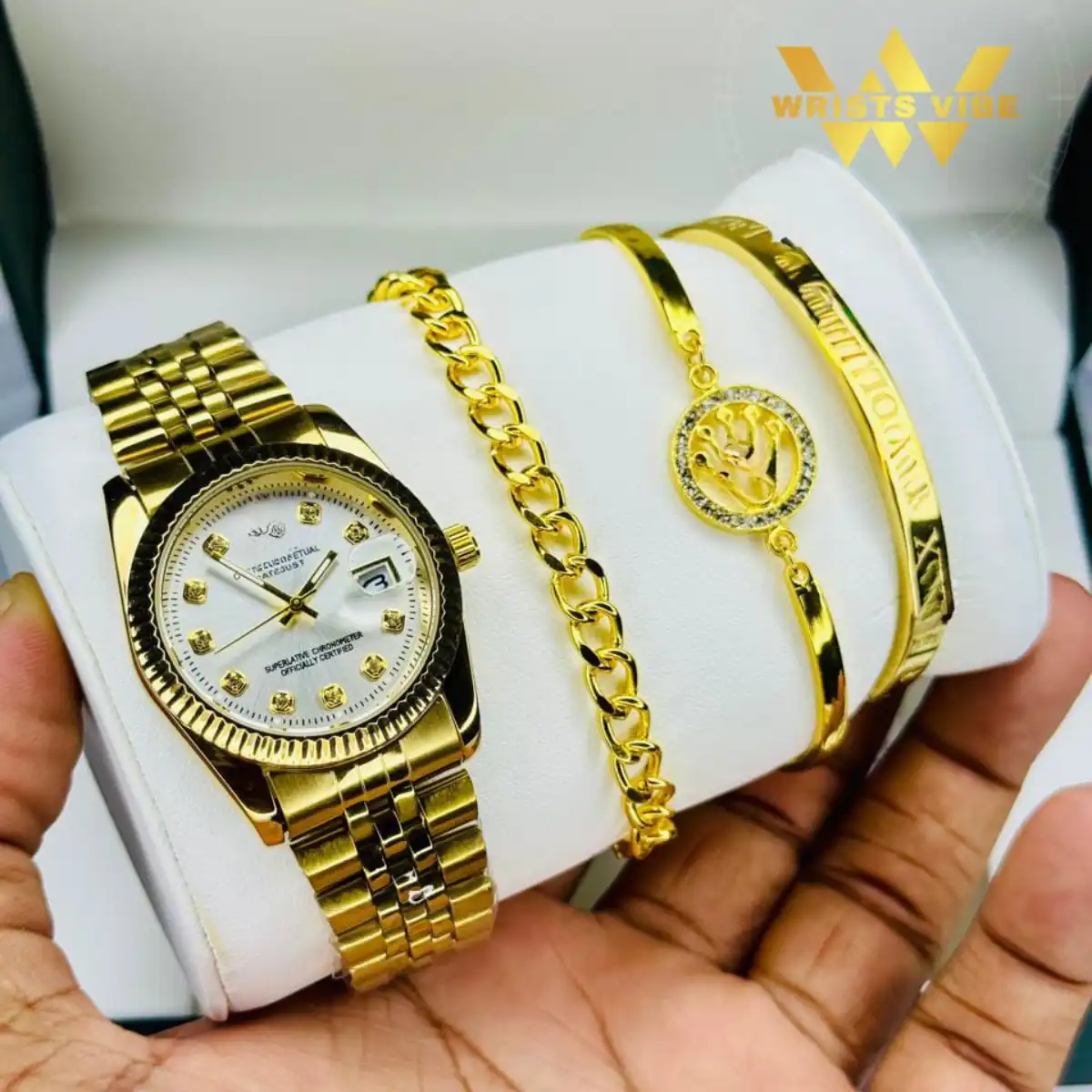 Front view of the stunning Rolex Couple Combo Set (Watch + Bracelets) in the gift box