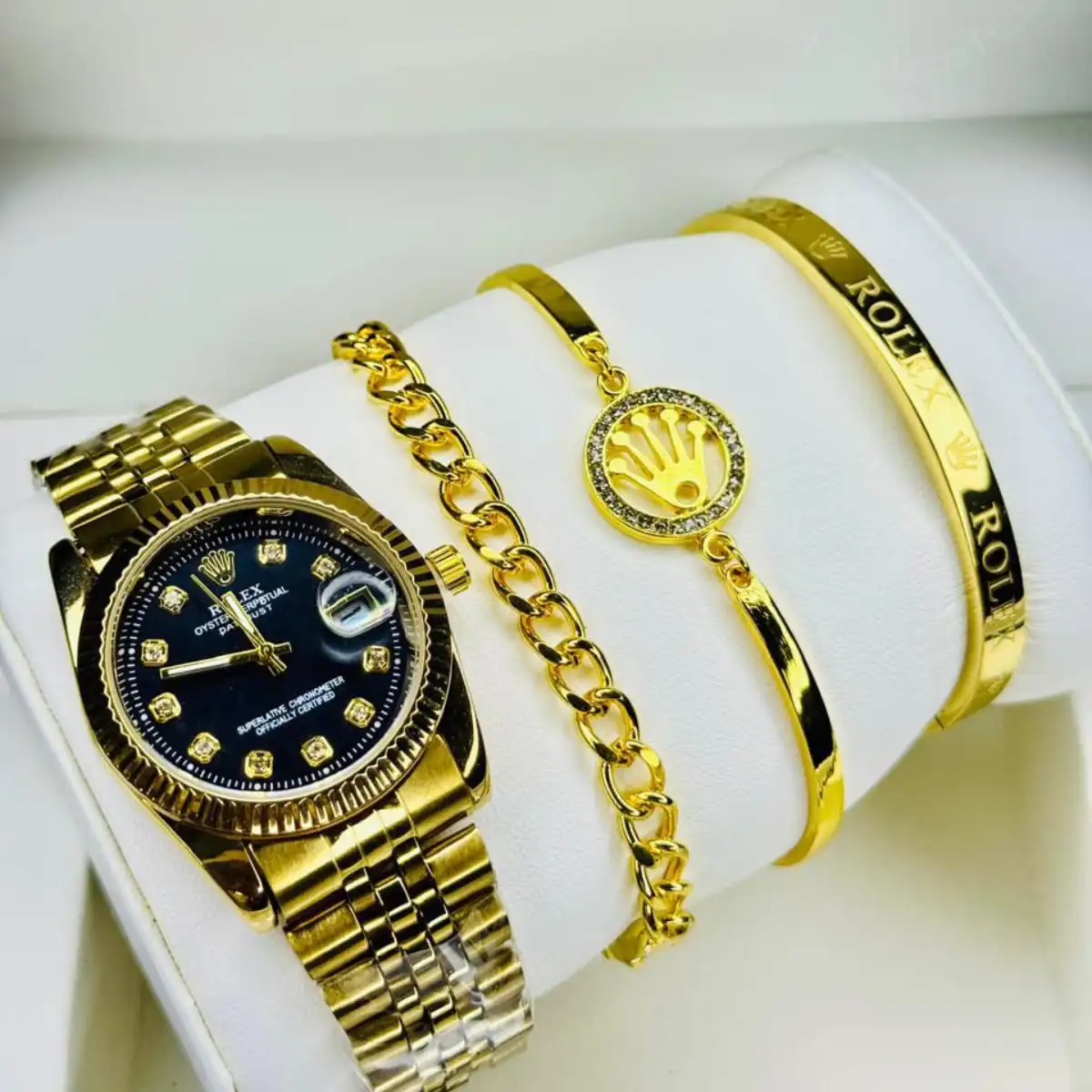 Side profile of the watches in the Rolex Couple Combo Set (Watch + Bracelets) showing the sleek casing